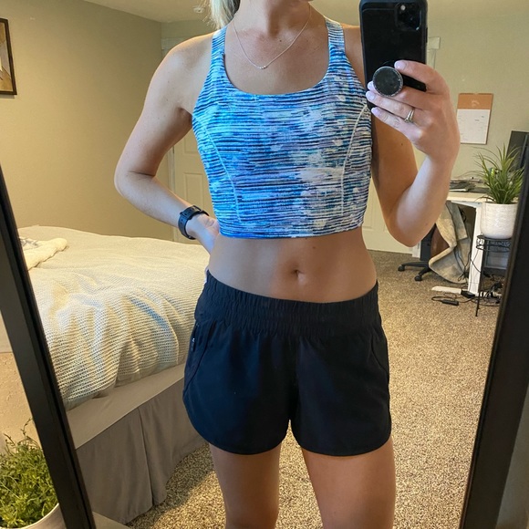 Lululemon yoga top - Picture 1 of 4